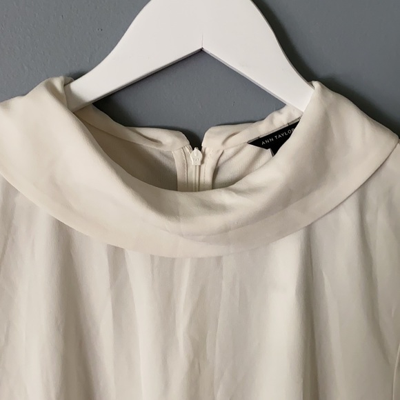 Ann Taylor beautiful white blouse new with tags NWT SIZE MEDIUM - Picture 3 of 11